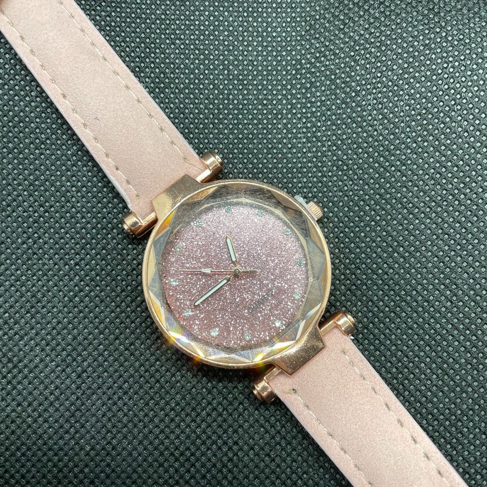 Quartz - Pink Watch